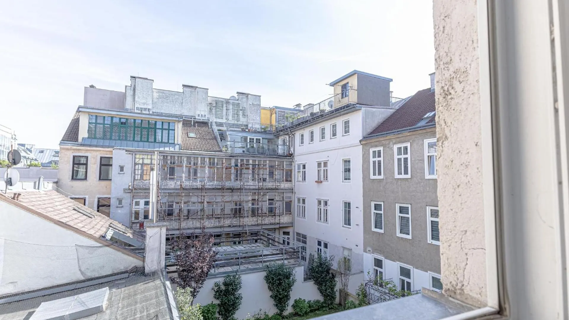 Explore Vienna 2Br And 1Lr Retreat Near Westbahnhof